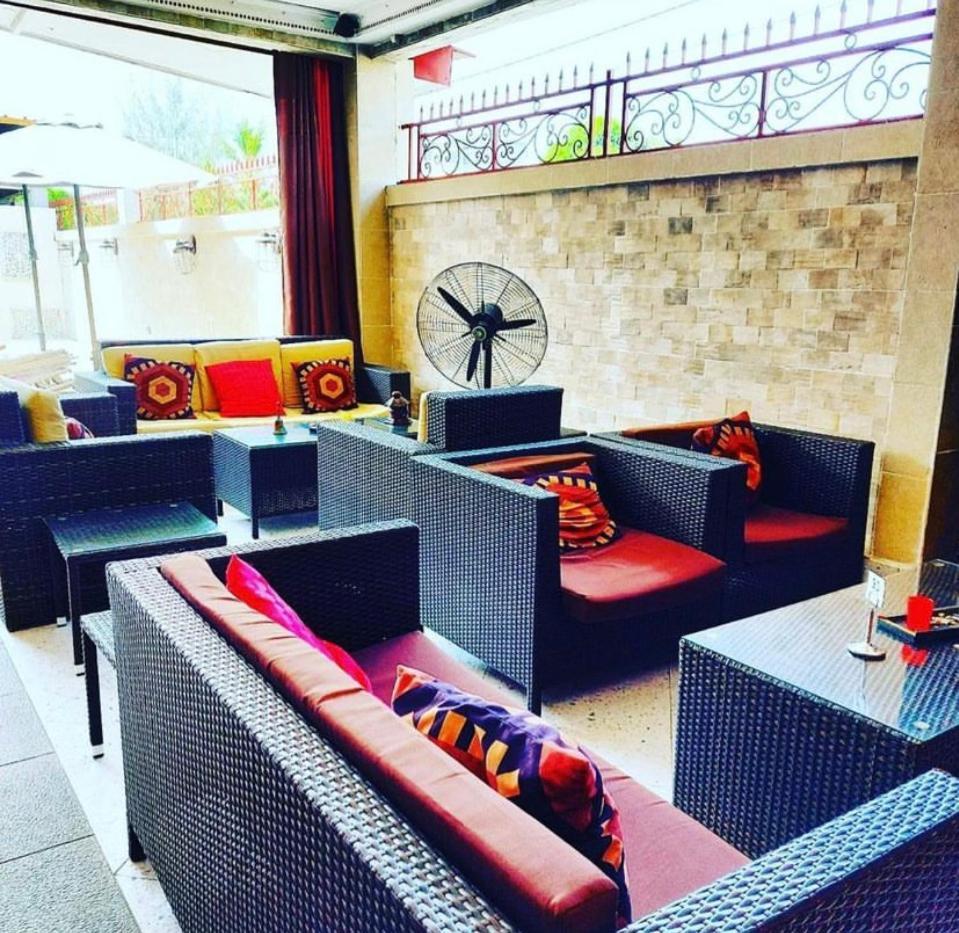 Residence Hoteliere Le Jomonia Libreville Zewnętrze zdjęcie